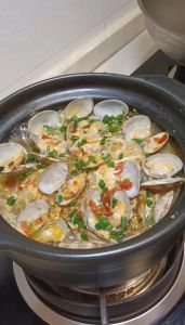 大花甲煮多久才熟_盐水香油促吐沙 快火煮花甲鲜无沙