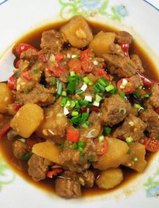 牛腩电压锅压几分钟_高压锅炖牛腩时间与调味秘诀