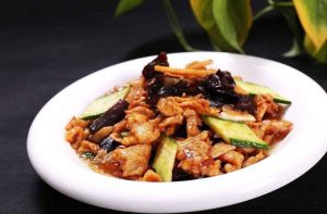 过油肉用什么部位的肉_家常过油肉，外酥里嫩做法简单