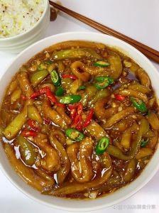 东北酱茄条最简单做法_软糯酱香，咸甜适口，拌饭馒头皆宜！