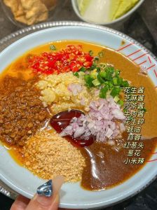 蘸牛肉的料汁怎么调_香料酱料和谐搭配，自调美味