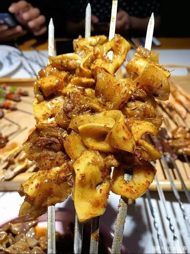 东北烧烤大筋皮子是什么部位_外脆内软糯，东北风味佳肴！