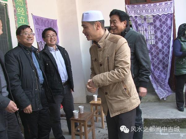 阿匐和阿訇的区别_伊斯兰导师称谓差异解析