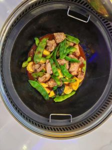 东北农家一锅出的做法_排骨玉米豆角南瓜香饼家常菜
