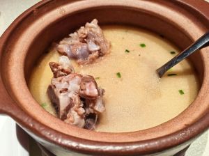湖北莲藕汤做法_粉藕排骨汤，湖北家常味，暖心暖胃