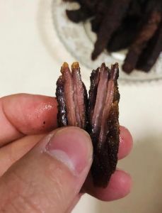 江西牛肉干做法_选肉腌制风干油炸，香脆可口！