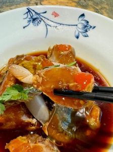 螃蟹蘸料姜汁的做法_姜醋汁调螃蟹，鲜香解腻吃法多