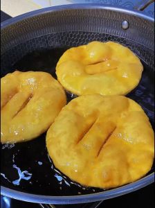 油香的家常做法_传统佳节美食，外酥里软！