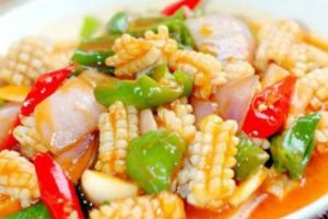 川菜三鲜的家常做法_虾蛤鸭血鲜，麻辣家常菜