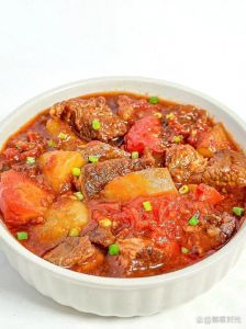 清真炖牛肉正宗做法_炖牛肉水温选冷热？香料水果有妙招！
