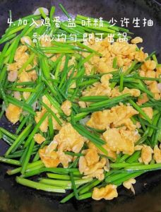 韭苔的家常做法_立秋尝鲜，韭苔炒肉丝美味多法