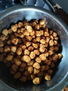 炸圆子的家常做法_过年炸圆子，香脆美味团圆菜