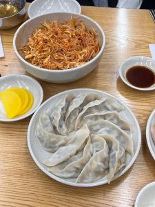 藕素馅饺子馅做法大全窍门_莲藕香菇豆腐饺子，脆嫩美味！