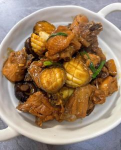 广东鲍鱼焖鸡正宗的做法_鲜美弹牙，家常好滋味！