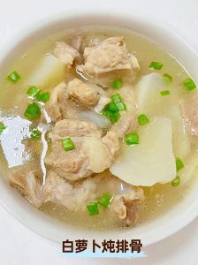 猪骨焯水的正确方法_盐水醋泡，冷水焯，不同部位做法不同
