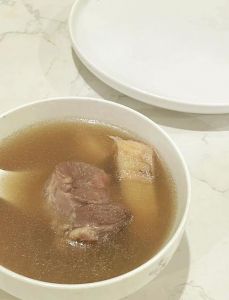 广州沙葛煲汤的做法_沙葛清热生津，煲汤炒菜皆宜