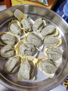清香艾草饼的做法_清香传统时令味