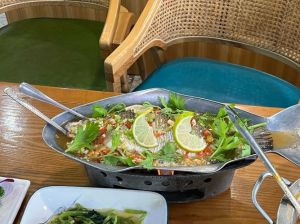 冬荫功搭配什么蔬菜_冬荫功酸辣汤，香料椰浆熬制，海鲜蔬菜齐上阵！