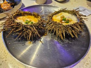 海胆肉蒸蛋要几分钟_海胆蒸蛋8-15分钟，新鲜海胆壳黑刺活，蛋液温水11.5
