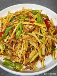 笋丝炒之前要焯水吗_竹笋焯水因种类异，鲜笋需焯去涩，快炒或凉拌风味佳