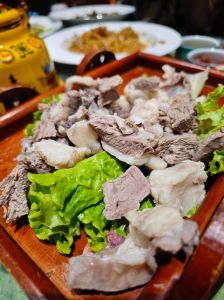 羊肉手把肉是羊哪个部位的肉_鲜美原味蒙古传统肉