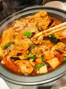 湛江杂鱼煲正宗做法_海鲜盛宴，鲜美营养！