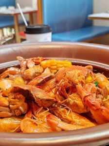 蟹跟鲍鱼和虾做法_清蒸海鲜原味鲜，鲍鱼鸡汤浓郁醇，虾蟹粥细腻暖，炒蟹虾快捷香