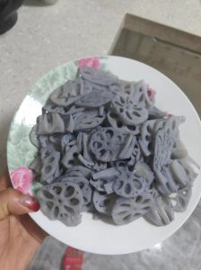 水煮莲藕的做法大全_新鲜莲藕怎么吃？水煮麻辣或酿糯米，清爽又美味！