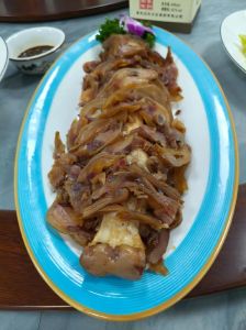清炖马肉的家常做法_草原风味家常菜