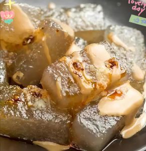 蒸肉焖子的家常做法_选肉泡粉条，蒸后煎香，鲜嫩可口！