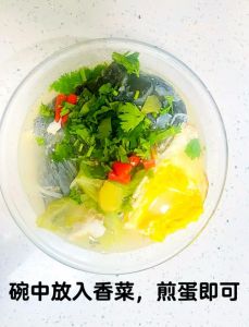 衡阳鱼粉的做法最正宗的做法_奶白鲜醇鱼汤，香滑米粉绝配