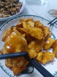 拔丝西瓜的家常做法_外脆内甜超简单