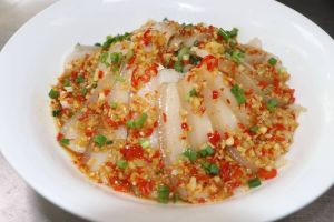 蒜泥白切肉正宗做法_蒜泥白切肉，煮肉调料是关键