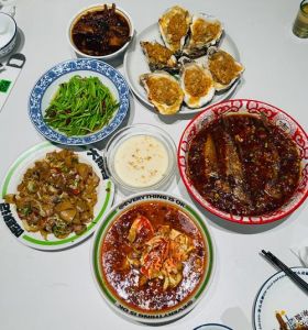 浇汁黄花鱼的家常做法_浇汁黄花鱼，外酥里嫩做法