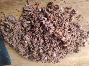驴肉包子馅做法大全_选肉腌制加蔬菜，蒸出鲜香多汁味！