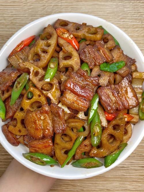 肉夹藕的家常做法_酥脆肉夹藕，家常美味这样做！