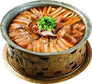 徽州一品锅的制作方法_鲜香美味，传统佳肴