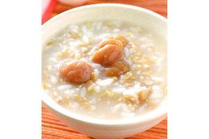 龙眼粥的家常做法_夏季养胃安神好帮手
