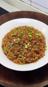 烂肉粉条的家常做法_热泡粉条炒肉末，家常烂肉粉条香又暖