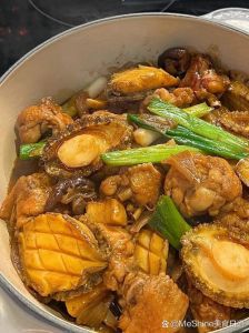 鲍鱼螃蟹焖鸡的做法大全_鲍鱼螃蟹焖鸡，老母鸡做法，酥香入味！