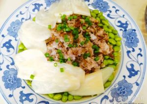 白黄瓜干肉饼家常做法_软糯咸鲜，配粥绝配！