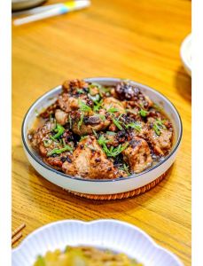 猪肉蒸豆豉的做法大全_腌肉加盐依豆豉咸度，加生抽老抽料酒油淀粉增味，蒸五花肉软烂香糯