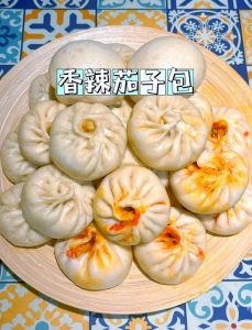 小茄包子的腌制方法_新鲜小茄包，蒜香腌美味！