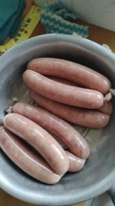 灌猪肉肠的做法大全家常_自制灌肠，选肉调馅烤煮香