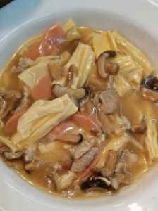 腐竹杂菇煲的做法_腐竹泡发凉拌烧肉食谱