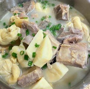 咸肉上锅蒸多长时间_蒸咸肉20-30分钟，看厚薄调火力，配饭吃香