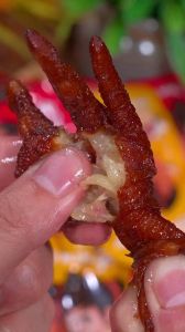 熟食鸡爪咬开发现有红色_温度达标就放心吃