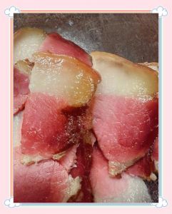 腊肉凉水煮10分钟吗_腊肉冷水下锅煮，外软内嫩易入味