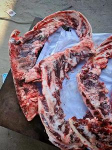 燕池骨是牛的那个部位_牛腩软骨，耐炖烧烤，肥腻难买