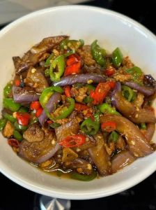 为什么有时候炒的茄子不熟_茄子炒不熟？试试切块腌制或蒸后炒！